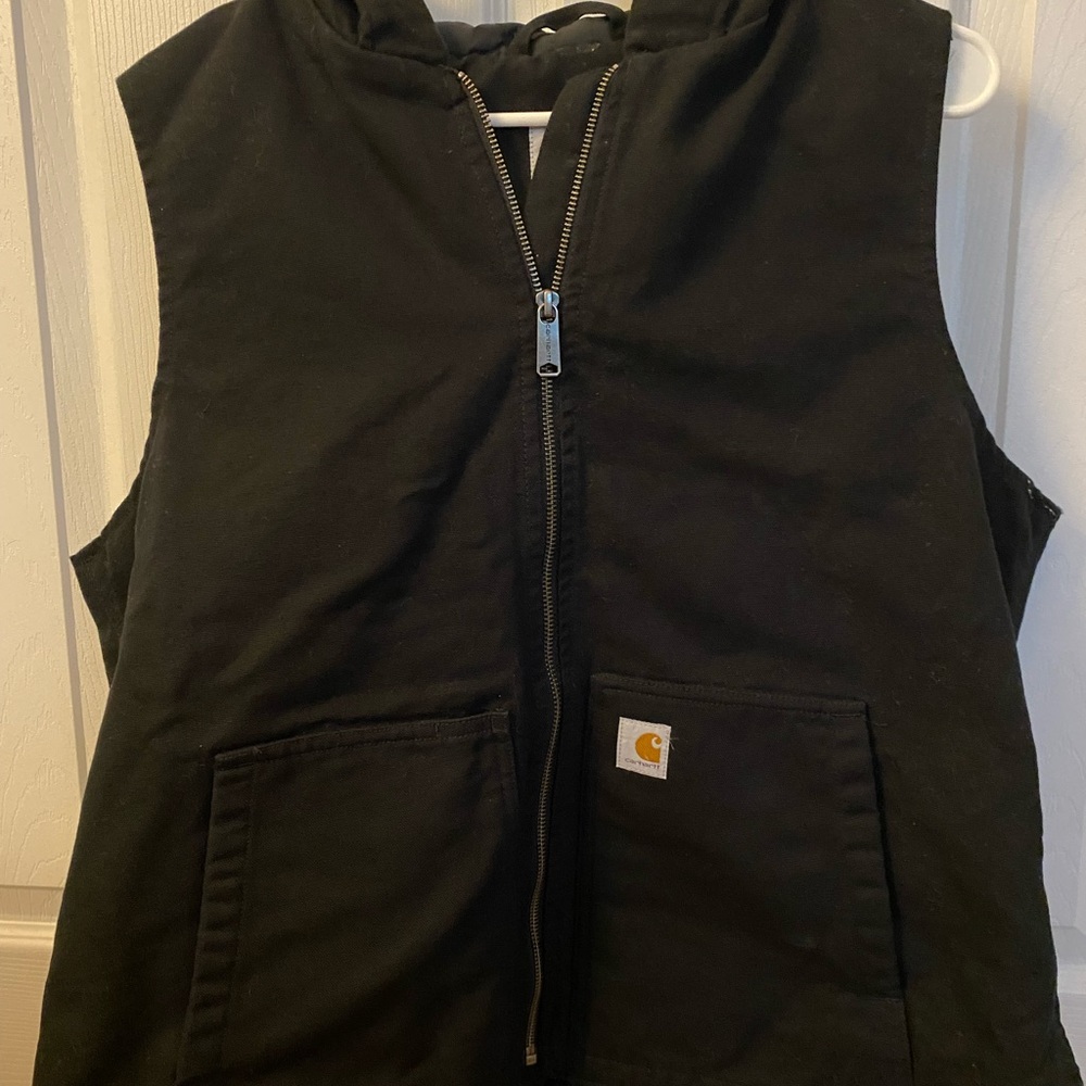Women’s Carhartt insulated vest size L, NWOT